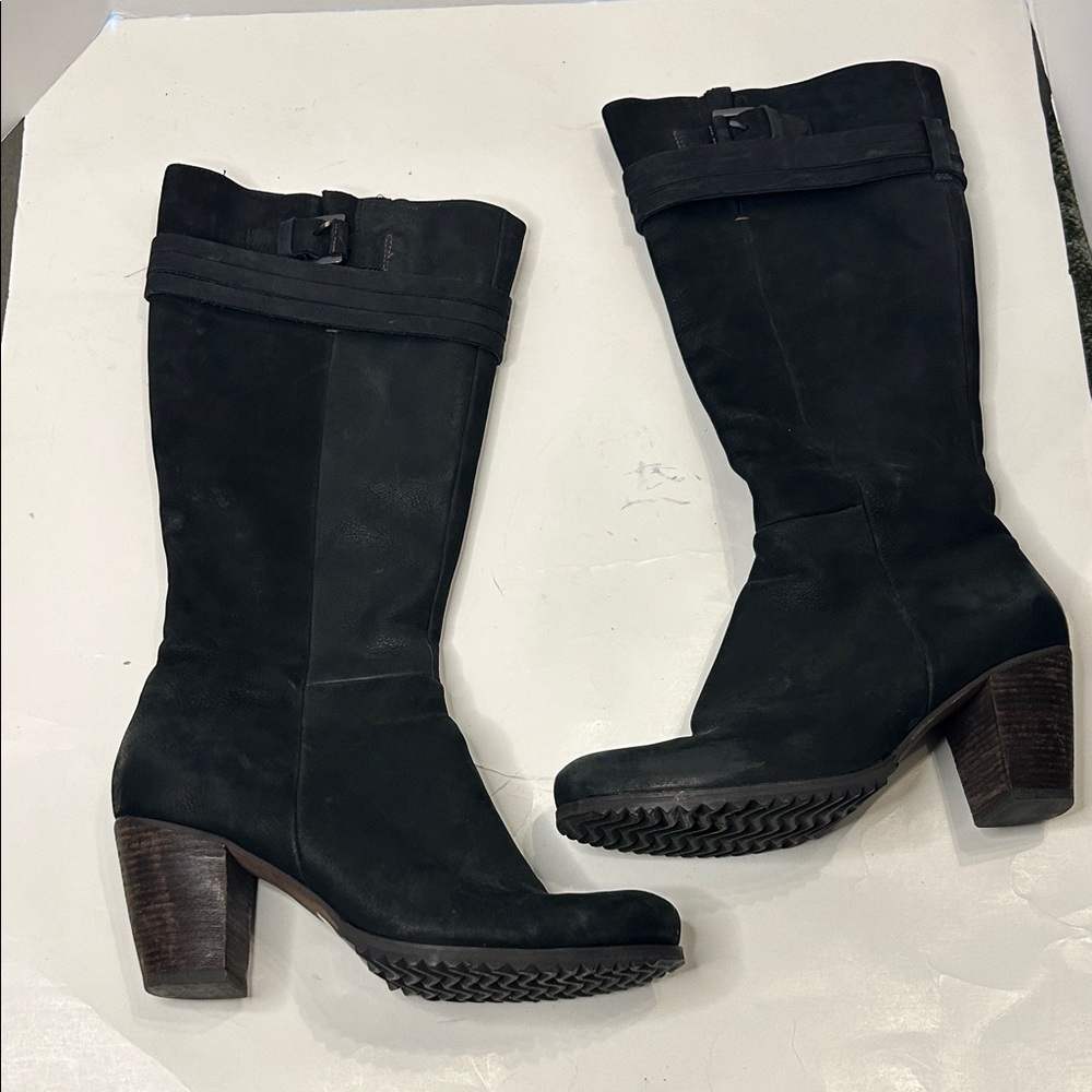 Ecco Black Knee-High, wool/Sherling lined  Women's Boots, size 39.
